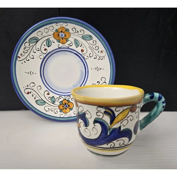 Hand Painted Deruta Espresso Cup & Saucer Floral Made In Italy Marked 4.5" - Picture 1 of 15